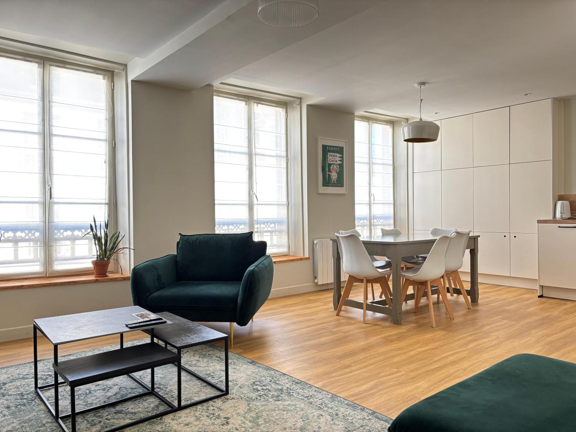 Bajocasse Apt Duplex Spacieux 3 Ch 2 Sdb Cosy Plein Centre Bayeux Decoration Elegante Proche Plages Du Debarquement 外观 照片