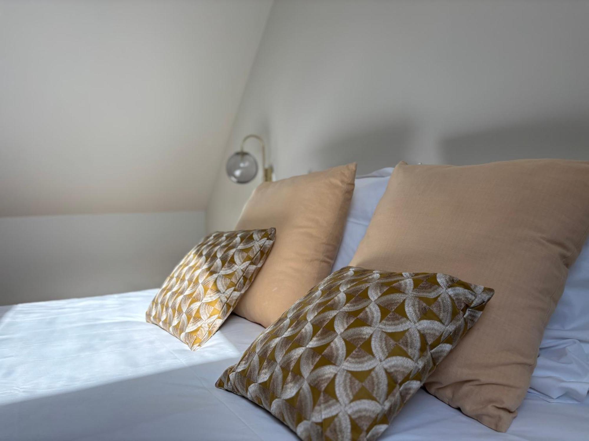 Bajocasse Apt Duplex Spacieux 3 Ch 2 Sdb Cosy Plein Centre Bayeux Decoration Elegante Proche Plages Du Debarquement 外观 照片