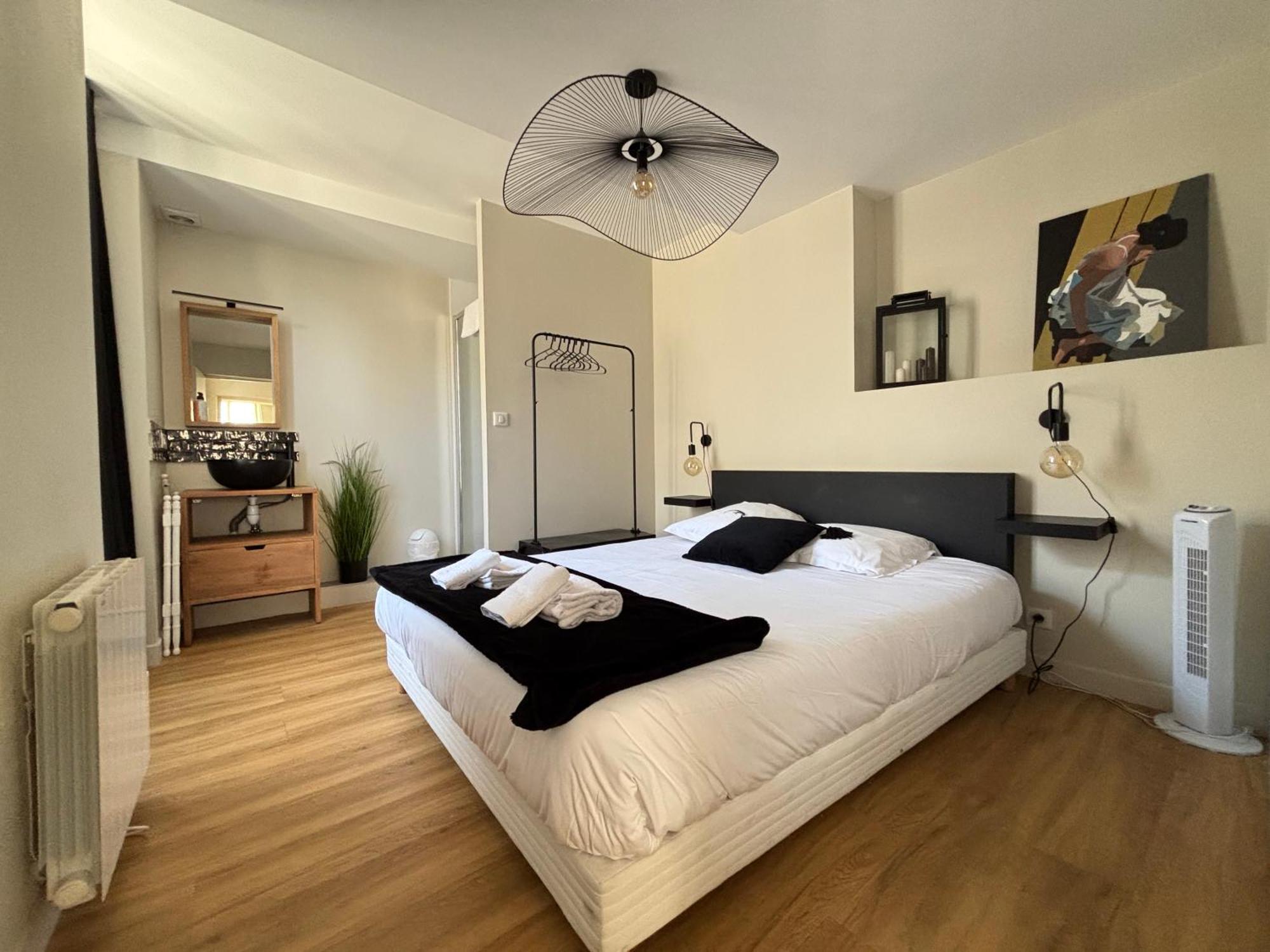 Bajocasse Apt Duplex Spacieux 3 Ch 2 Sdb Cosy Plein Centre Bayeux Decoration Elegante Proche Plages Du Debarquement 外观 照片